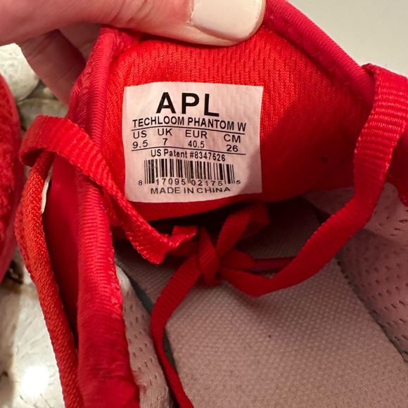 APL WOMENS RED 9.5 - Picture 3 of 5